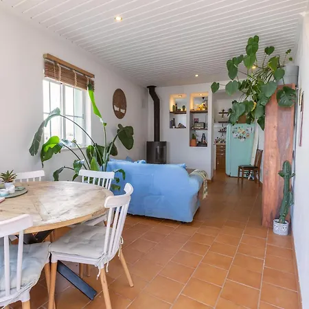 Casa Do Cacto With Fast Internet And Sunny Balcony!!! Vila do Bispo